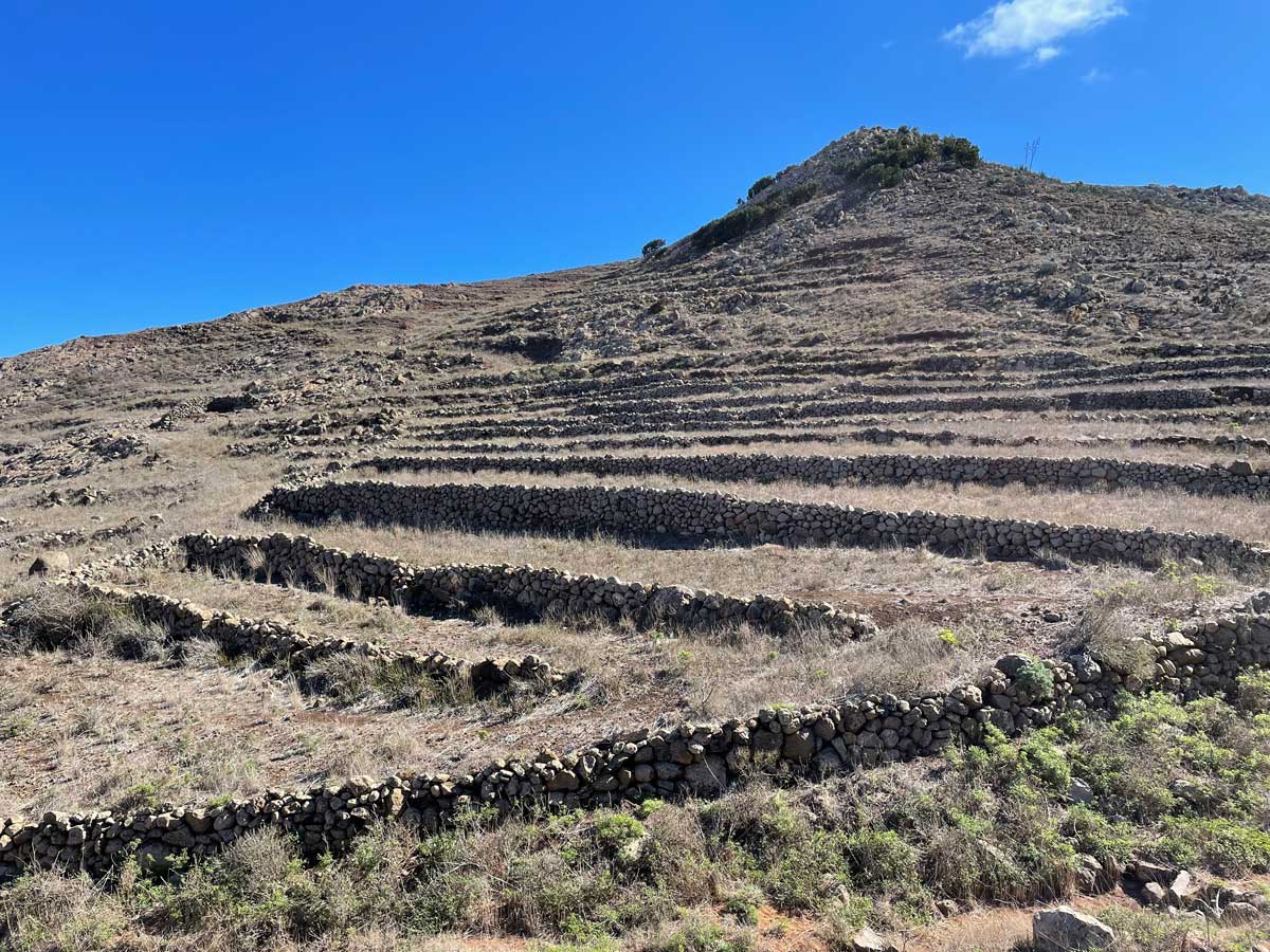 Buch Sitzeplätze in Flugrichtung links für einen Blick auf den Teide beim Landeanflug Teneriffa Reiseblog