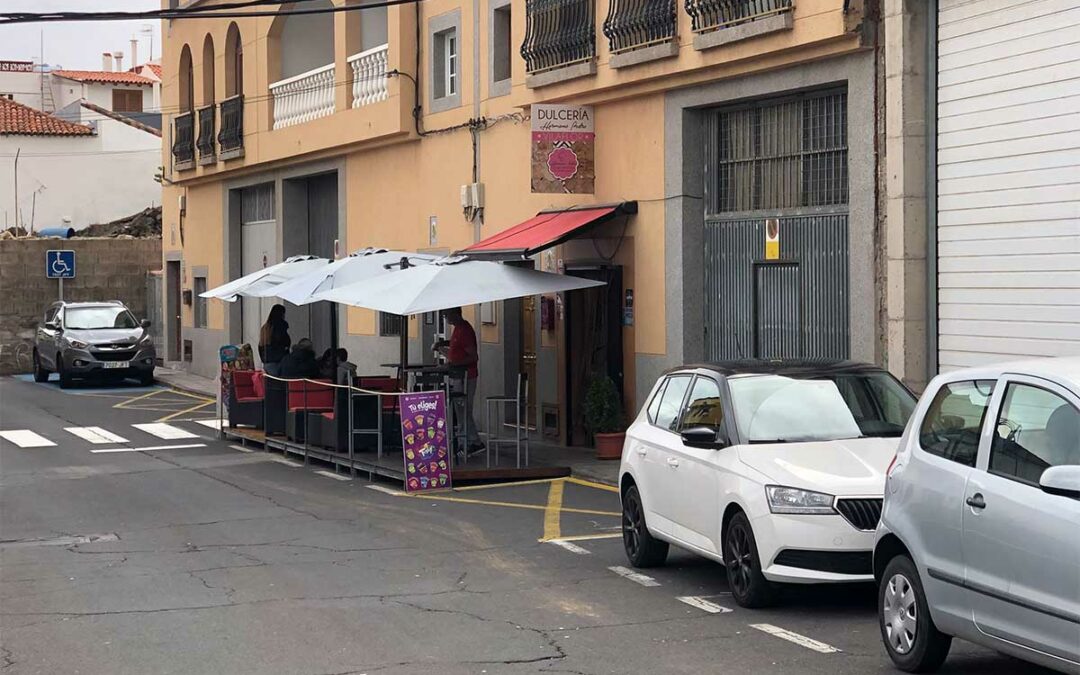 Parken auf Teneriffa – worauf du achten solltest und was die farbigen Linien bedeuten